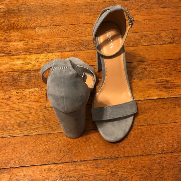 Powder Blue Heels - Picture 2 of 4